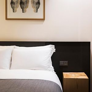 [ 1 Pax PKG] Standard Hollywood Double Room